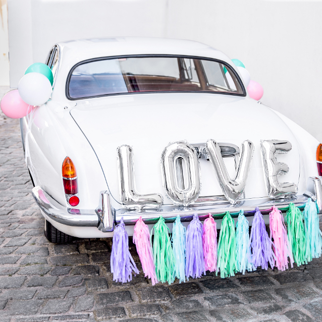 Kit decorazioni auto nuziale Love per 17,25 €