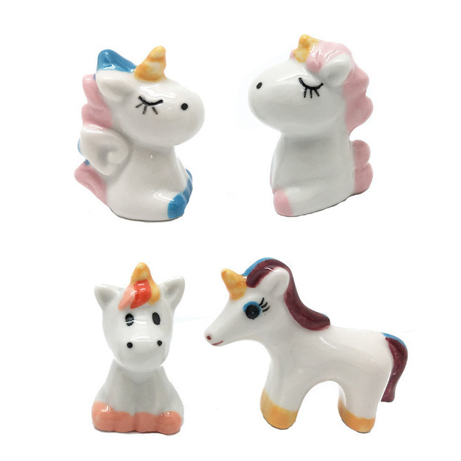 Unicorno cake topper figure da 3 a 3,5 cm - Dekora - 50 pz. per 26,75 €