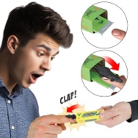 Pacchetto di gomme da masticare con pinza a sorpresa per scherzi