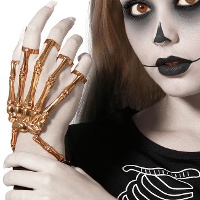 Braccialetto dorato a forma di mano scheletrica