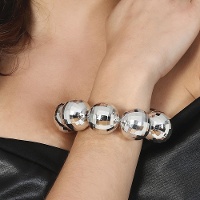Braccialetto con perle a disco