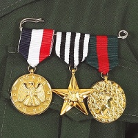 Spilla con 3 medaglie militari