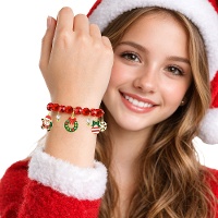 Bracciale rosso con charm natalizi