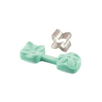 Taglierina e stampo per fondant a fiore lilla mini - Silikomart