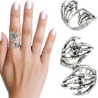 Anello di mani scheletriche
