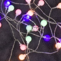 Catena luminosa 50 lampadine led multicolore - 5,2 m