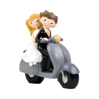 Figura per torta nuziale di sposi in scooter 17 cm