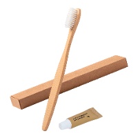 Spazzolino da denti in bambù con pasta