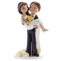 Statuetta per torta nuziale di sposo ammiccante con sposa in braccio 16 cm.