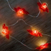 Ghirlanda di luci LED a forma di cuori rossi di 2 m