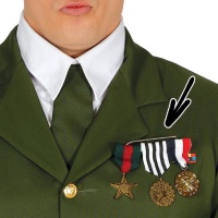 Un must con 3 medaglie militari