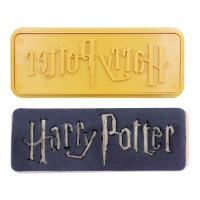 Taglierina e pennarello per il logo di Harry Potter