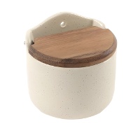 Sale beige con macchie