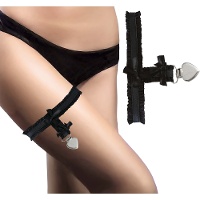 Giarrettiera nera con clip a forma di cuore